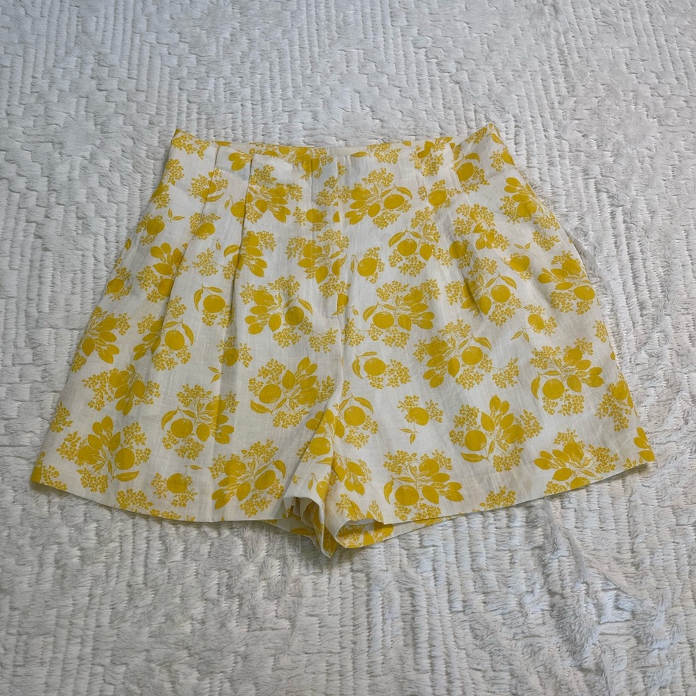 NWT Ann Taylor Lemon Print High Waisted Shorts 8